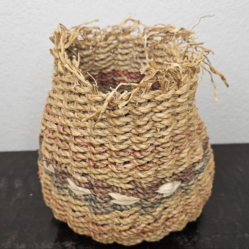 Vintage Artist Made Seagrass Basket Bandon Oregon - Picture 5 of 7